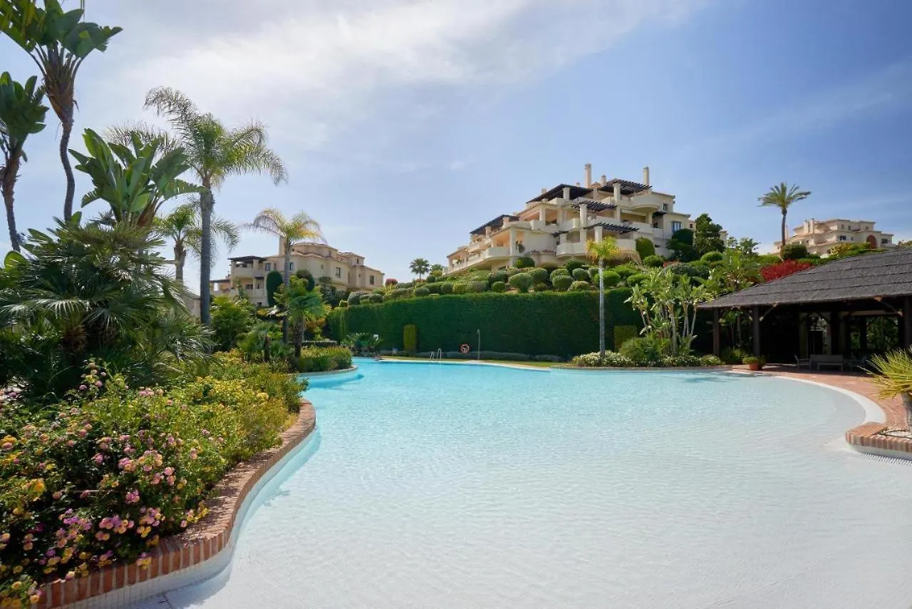 Capanes De Golf Luxury Apt Benahavis