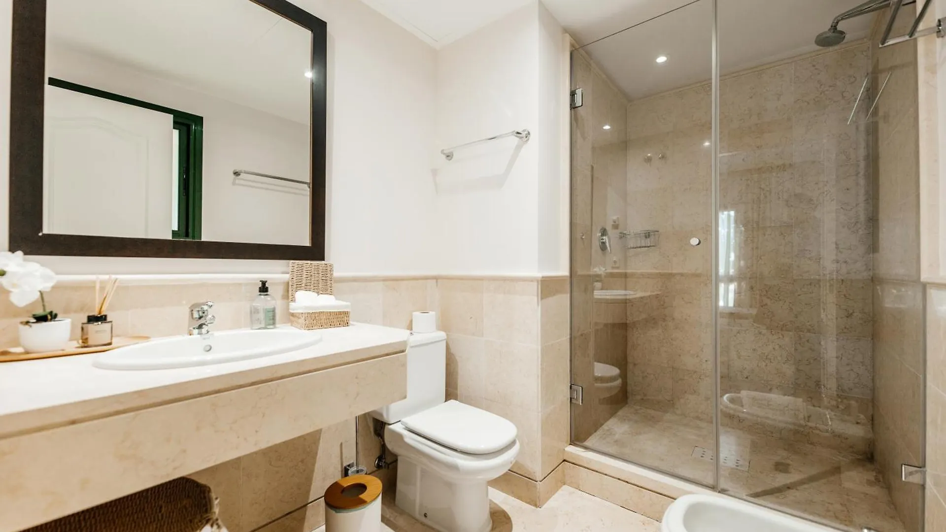 Capanes De Golf Luxury Apt Benahavis Apartment