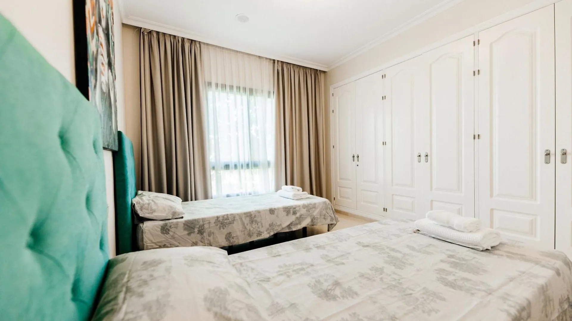 Apartment Capanes De Golf Luxury Apt Benahavis